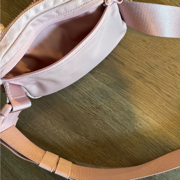 Lululemon Athletica Pink Sporty Crossbody Bag - Picture 3 of 6